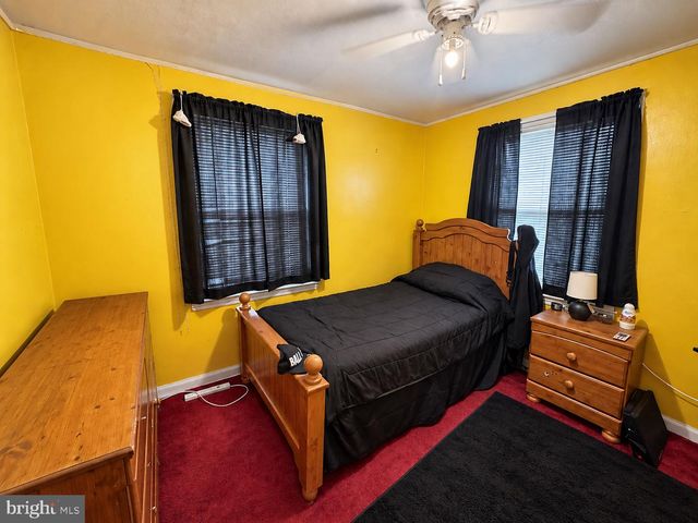 2215 AIRACOBRA ST, Levittown, PA 19057
