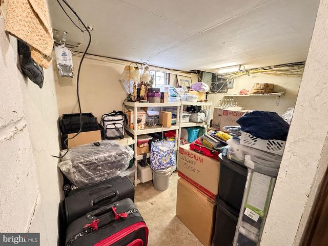 2215 AIRACOBRA ST, Levittown, PA 19057