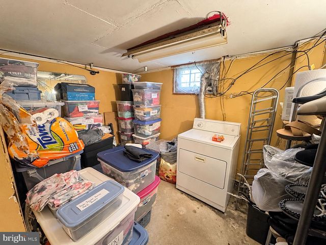 2215 AIRACOBRA ST, Levittown, PA 19057