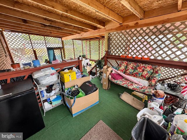 2215 AIRACOBRA ST, Levittown, PA 19057