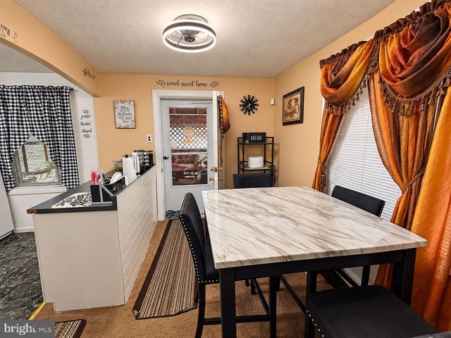 2215 AIRACOBRA ST, Levittown, PA 19057