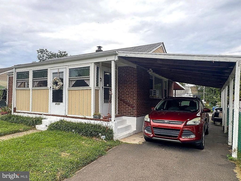 2215 AIRACOBRA ST, Levittown, PA 19057 — photo 3