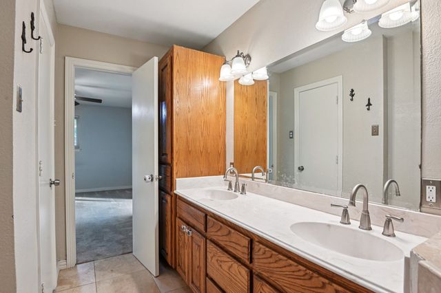 305 Cockrell Hill Road, Ovilla, TX 75154