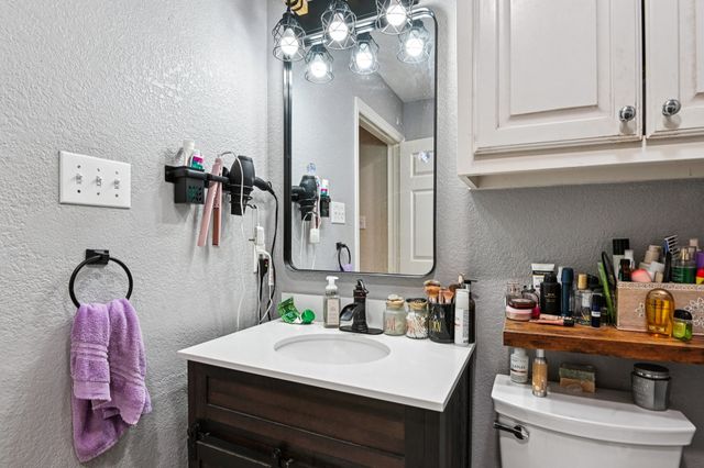 305 Cockrell Hill Road, Ovilla, TX 75154