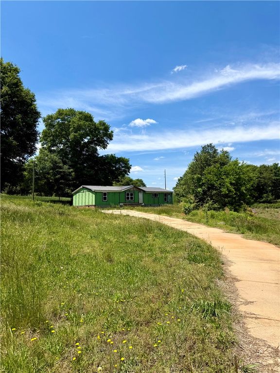464 Earls Mill Road, Seneca, SC 29678