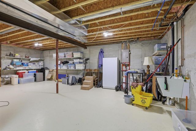 22 SPENCER VILLAGE COURT, Appleton, WI 54914