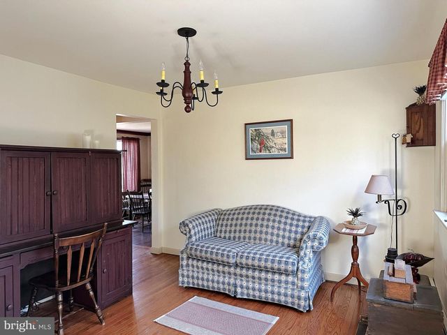 1092 PALM HILL RD, Palm, PA 18070