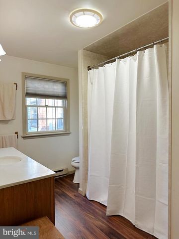 1092 PALM HILL RD, Palm, PA 18070