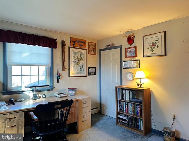 1092 PALM HILL RD, Palm, PA 18070