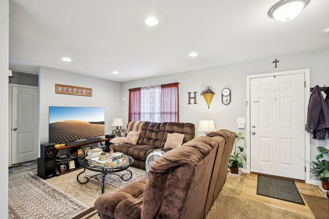 104 Jollie Ln, Westmoreland, TN 37186