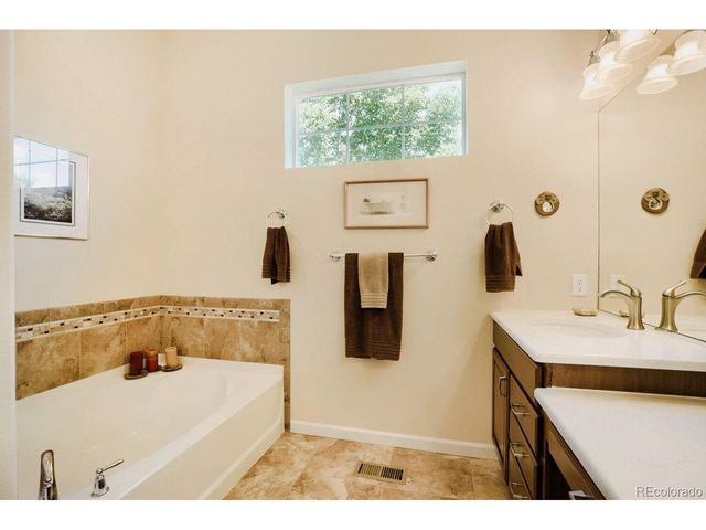 4661 Wilson Dr, Broomfield, CO 80023