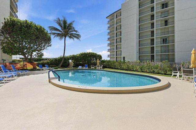 5420 N Ocean Drive, West Palm Beach, FL 33404
