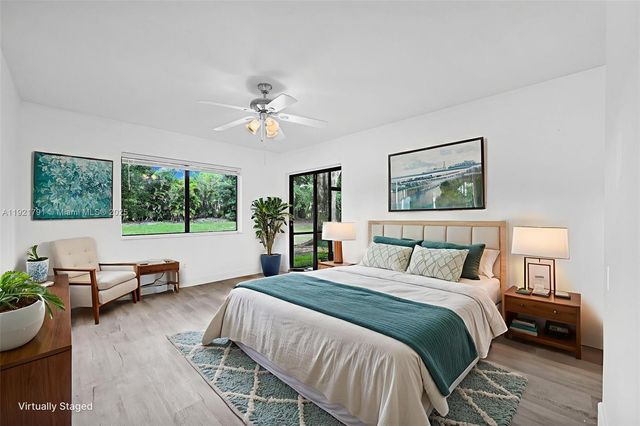 453 Lakeview Dr 1, Weston, FL 33326