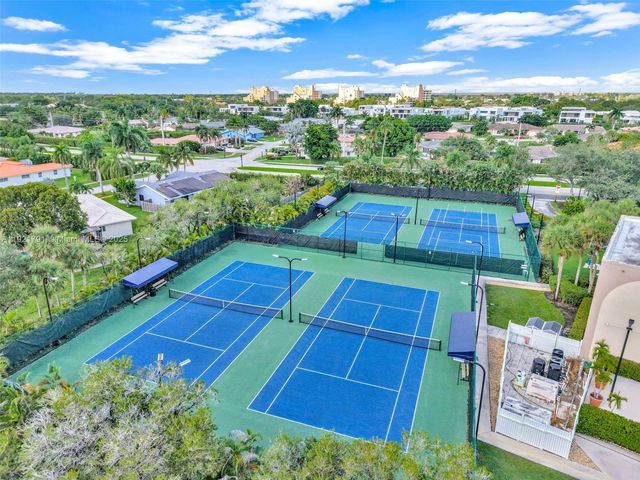 453 Lakeview Dr 1, Weston, FL 33326