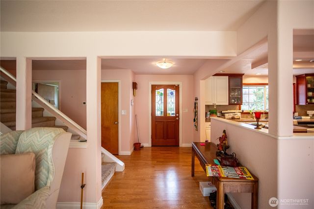 1825 Forest Hill Drive SE, Olympia, WA 98501