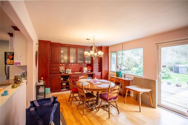 1825 Forest Hill Drive SE, Olympia, WA 98501