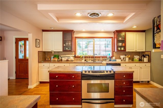 1825 Forest Hill Drive SE, Olympia, WA 98501