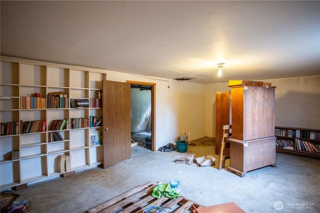 1825 Forest Hill Drive SE, Olympia, WA 98501