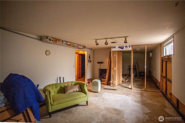 1825 Forest Hill Drive SE, Olympia, WA 98501