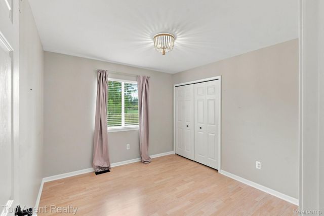 40580 Long Horn Drive, Sterling Heights, MI 48313