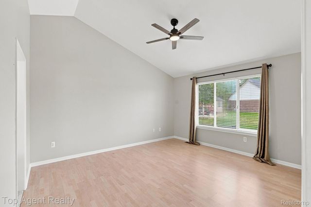40580 Long Horn Drive, Sterling Heights, MI 48313