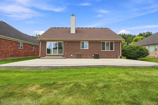 40580 Long Horn Drive, Sterling Heights, MI 48313