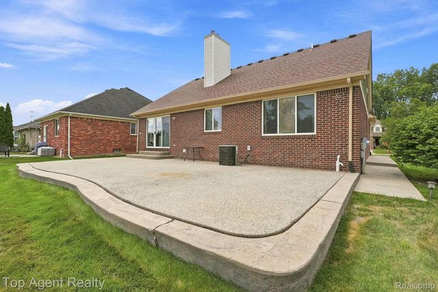 40580 Long Horn Drive, Sterling Heights, MI 48313