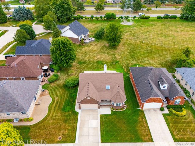 40580 Long Horn Drive, Sterling Heights, MI 48313