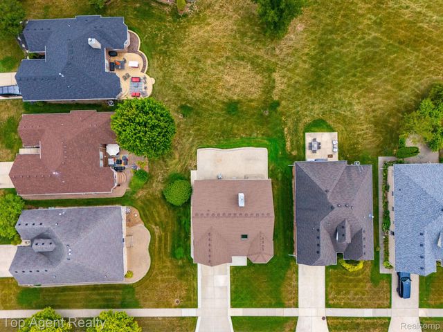40580 Long Horn Drive, Sterling Heights, MI 48313