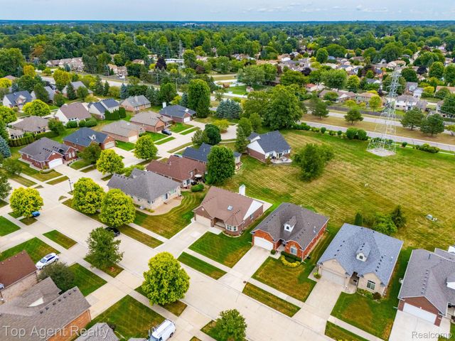 40580 Long Horn Drive, Sterling Heights, MI 48313