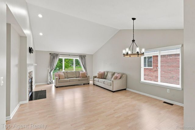 40580 Long Horn Drive, Sterling Heights, MI 48313