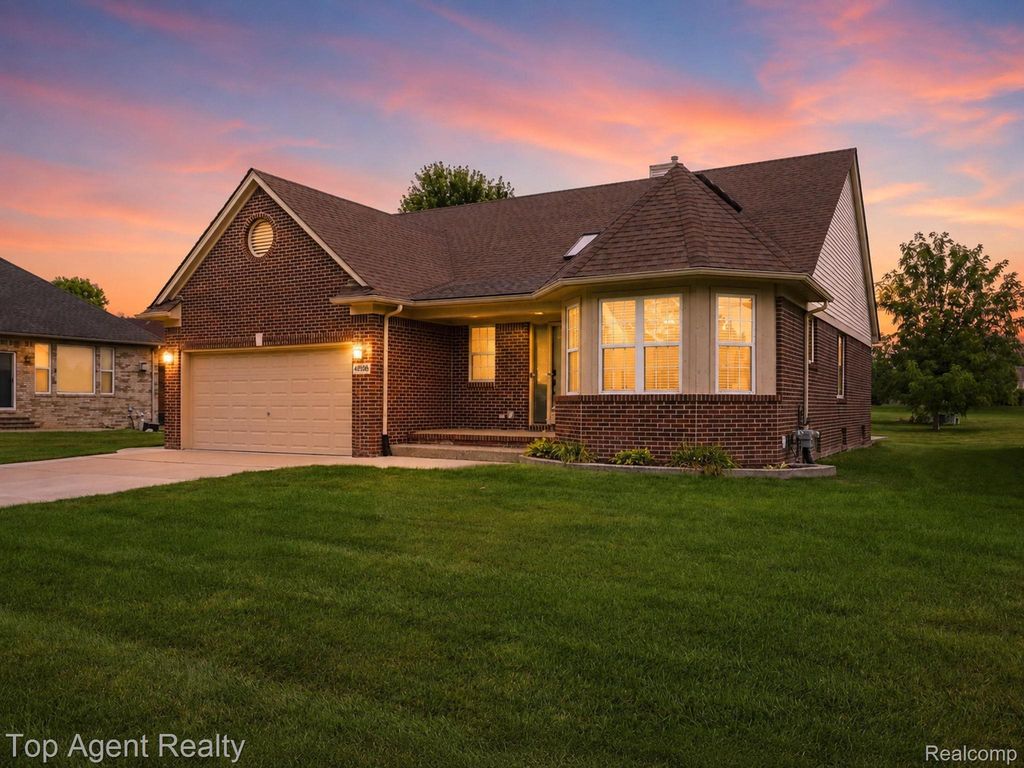 40580 Long Horn Drive, Sterling Heights, MI 48313