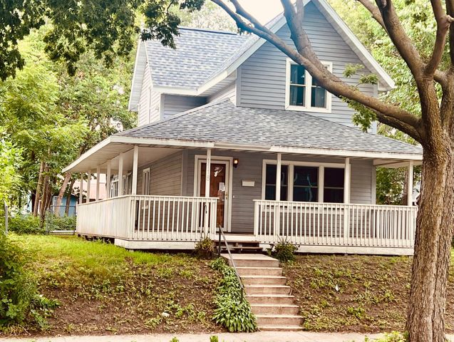 1118 Adams Street NE, Minneapolis, MN 55413