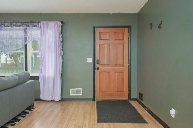1118 Adams Street NE, Minneapolis, MN 55413
