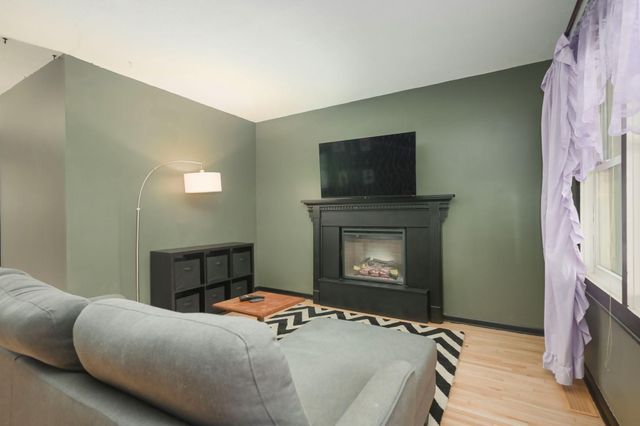 1118 Adams Street NE, Minneapolis, MN 55413
