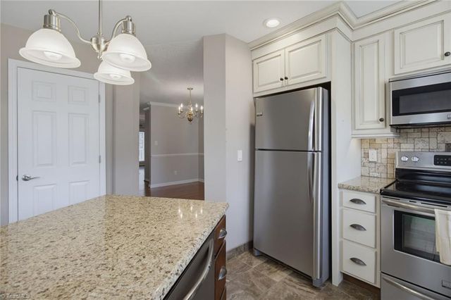 521 Lowergate Lane, Kernersville, NC 27284
