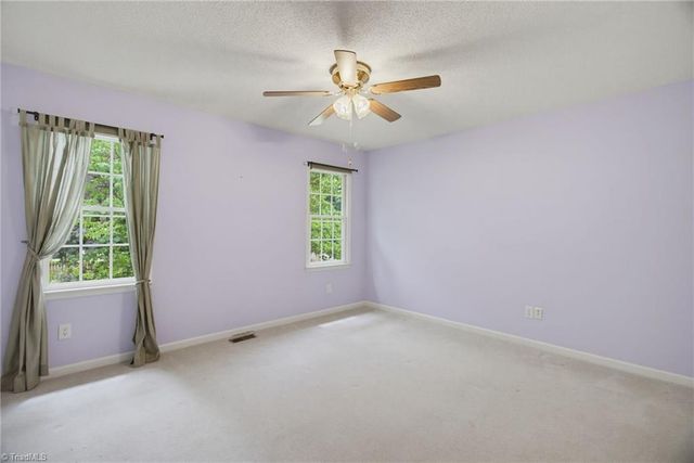 521 Lowergate Lane, Kernersville, NC 27284