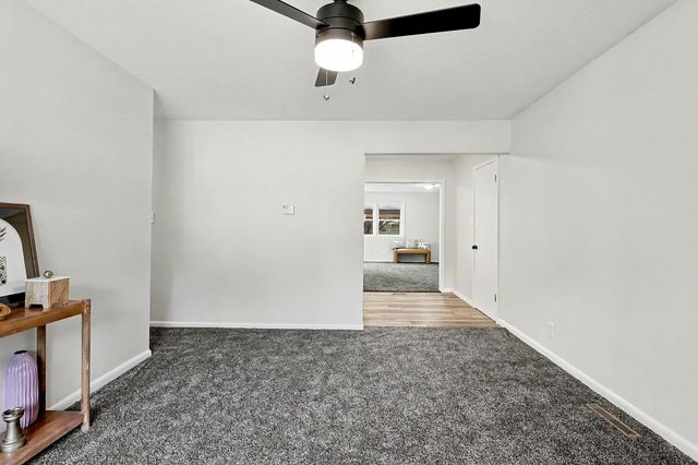 617 W 4th, Haysville, KS 67060