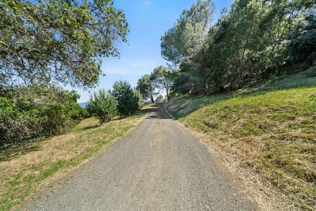 22301 Rolling Hills Road, Saratoga, CA 95070