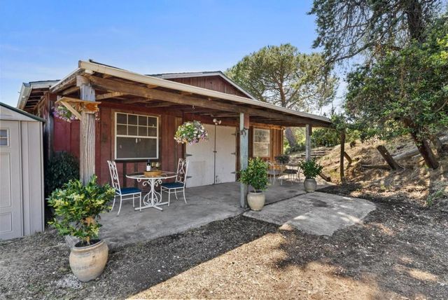 22301 Rolling Hills Road, Saratoga, CA 95070