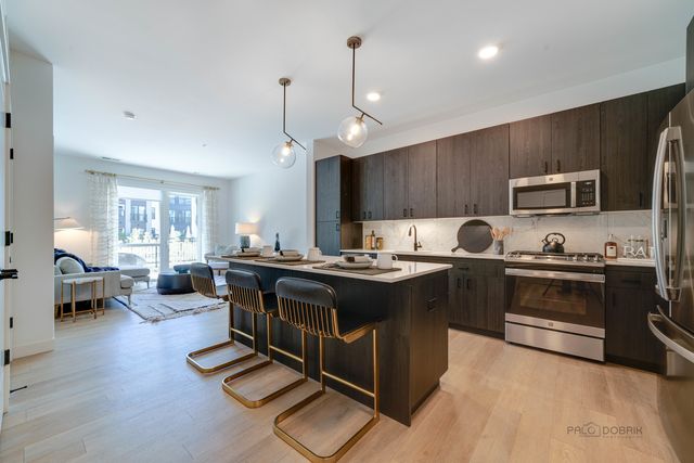 750 Hawthorn Row 1159, Vernon Hills, IL 60061