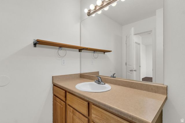 5086 W WIND ROCK LN, Herriman, UT 84096