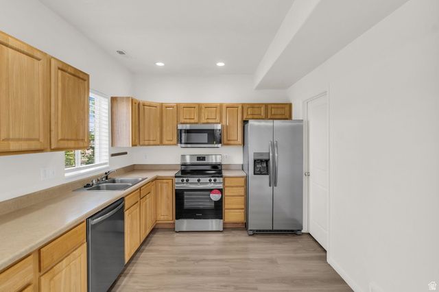 5086 W WIND ROCK LN, Herriman, UT 84096