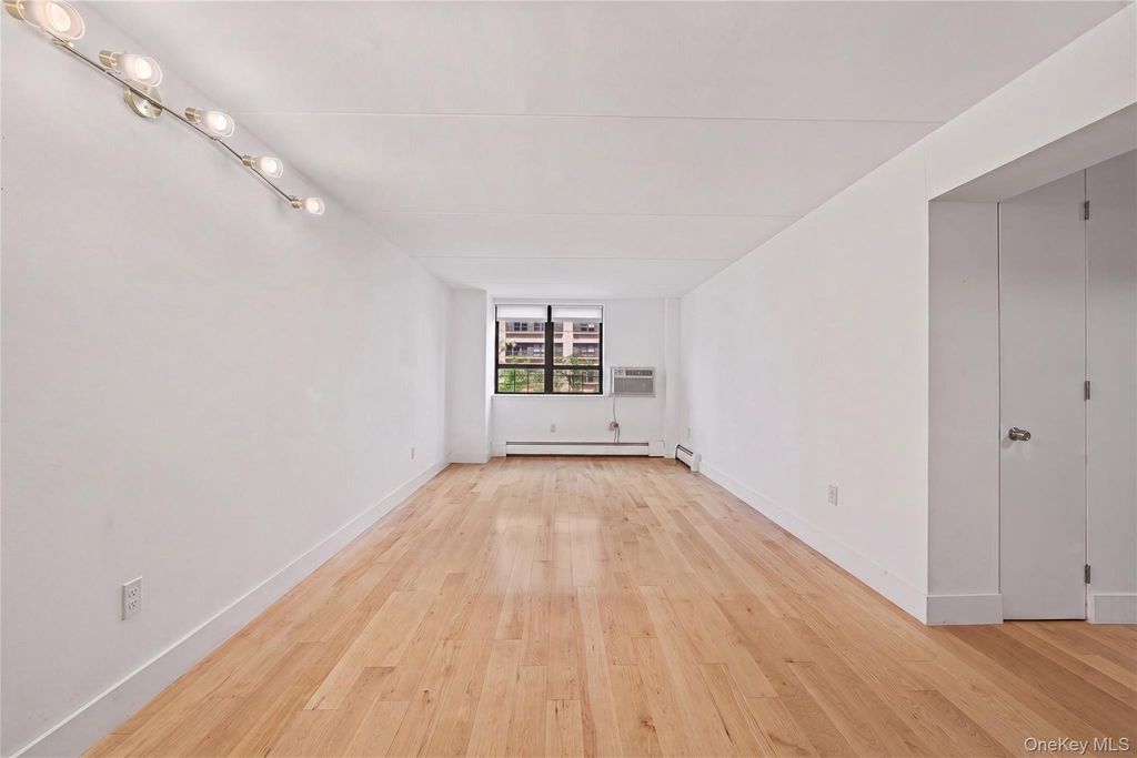 220 Manhattan Avenue 2N, New York (manhattan), NY 10025 — photo 3