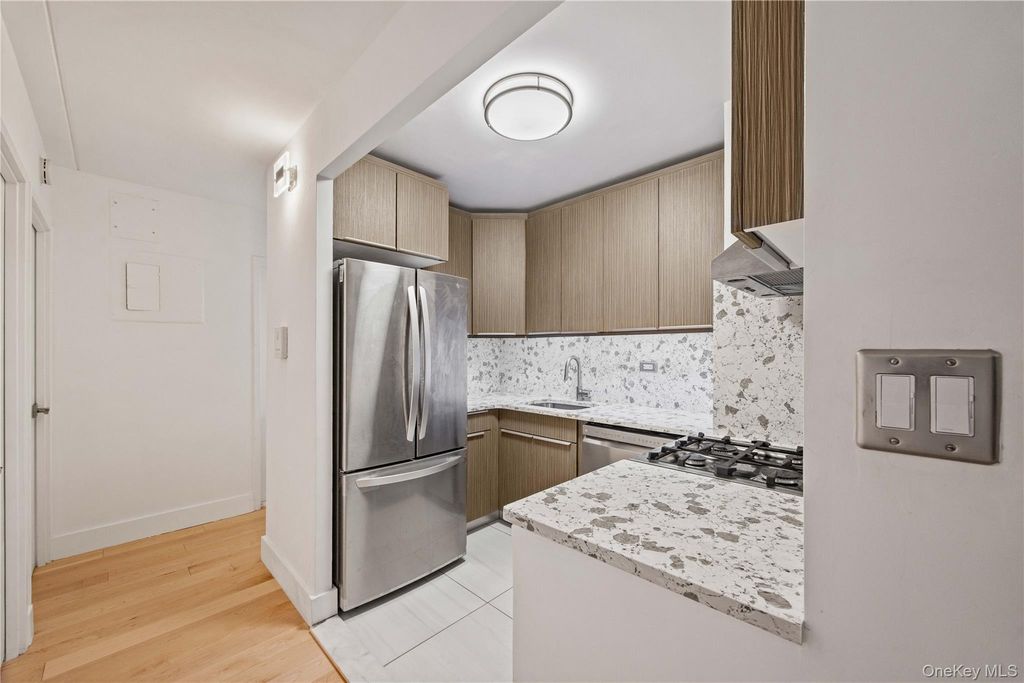 220 Manhattan Avenue 2N, New York (manhattan), NY 10025 — photo 5