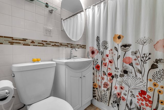 17803 Escanaba Avenue, Lansing, IL 60438