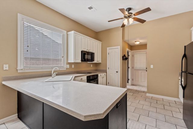 8955 RIVER PINE DR, Cordova, TN 38016
