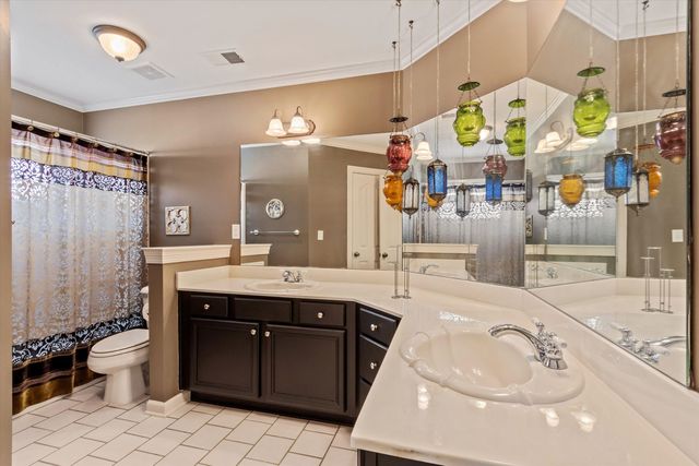 8955 RIVER PINE DR, Cordova, TN 38016
