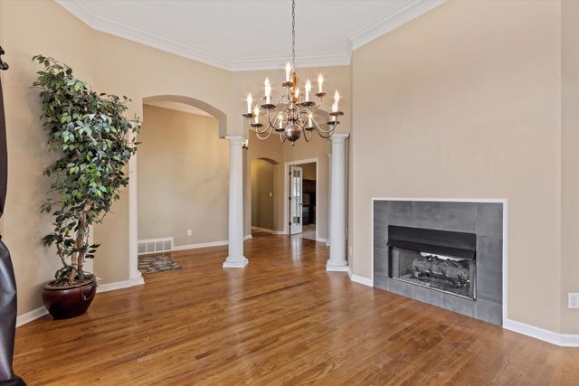8955 RIVER PINE DR, Cordova, TN 38016