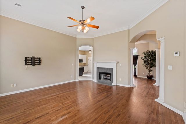 8955 RIVER PINE DR, Cordova, TN 38016